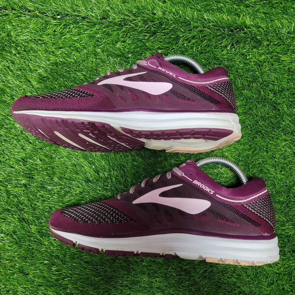 Brooks Revel (B016) - Picture 3 of 8
